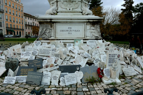 Lissabon-Denkmal_Campo_Mártires_da_Pátria-2014_11_15-001-a1g